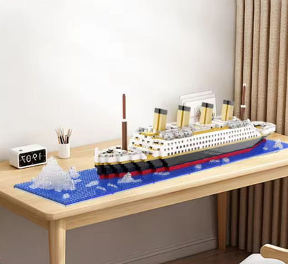 Titanic RMS Ship Boat Model Building Block DIY Steamboat Educational Toys Gifts Titanic Ship Moc Building Blocks Bricks Set